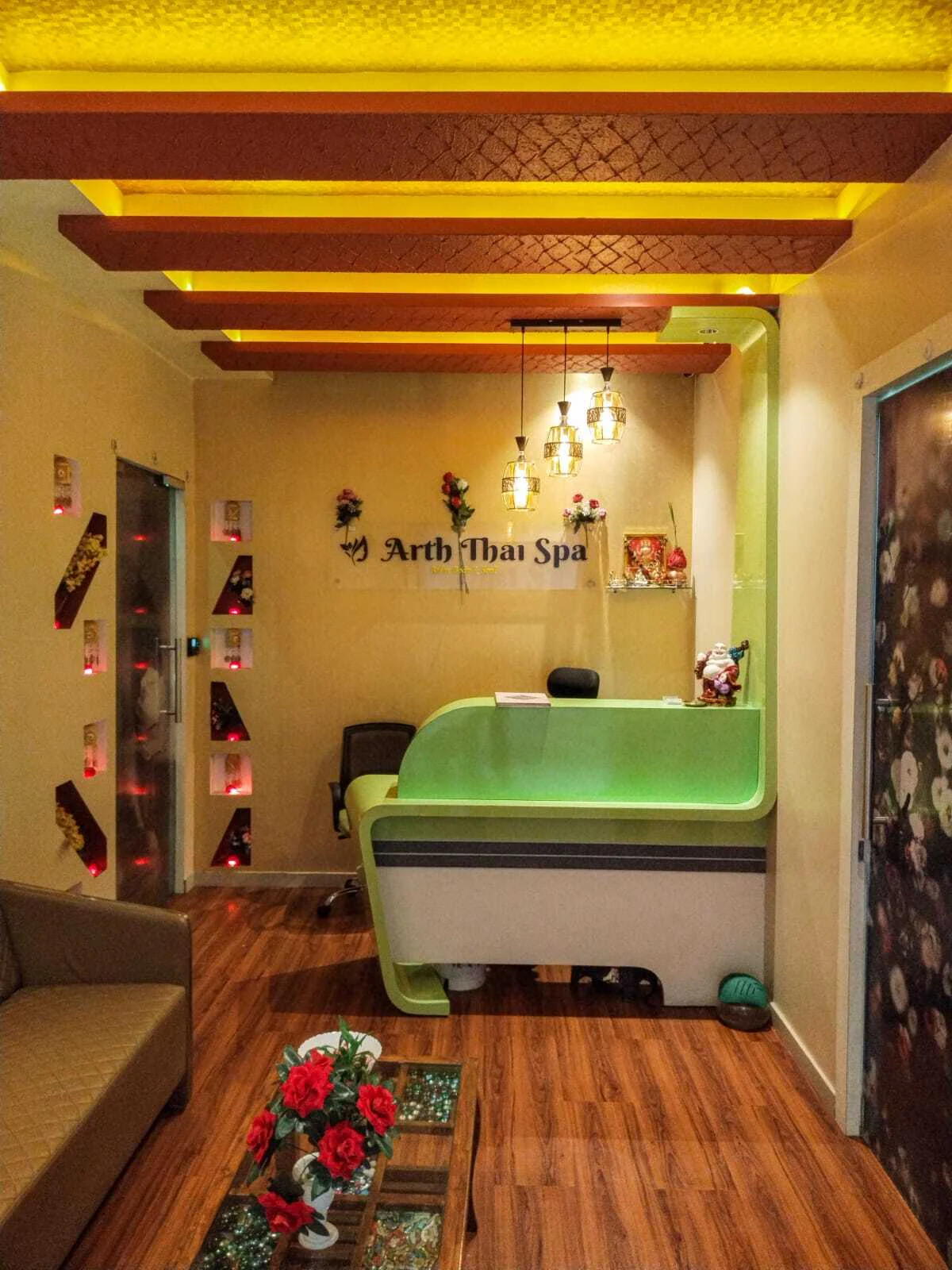 Luxury Spa Room Kasarvadavali Luxury Spa Room in Kasarvadavali